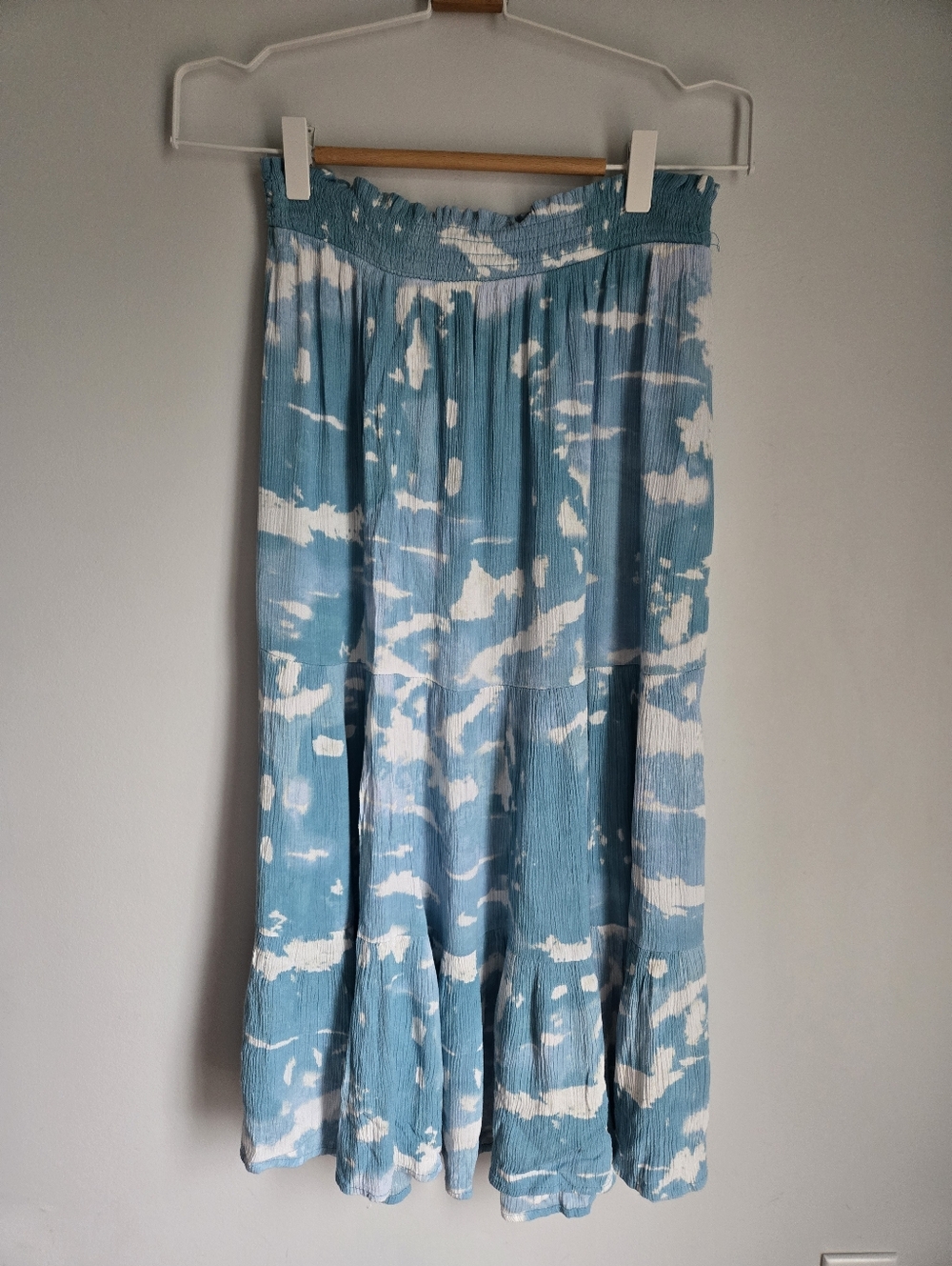 IVY Light Blue and White Clouds 💯 Rayon Midi Skirt